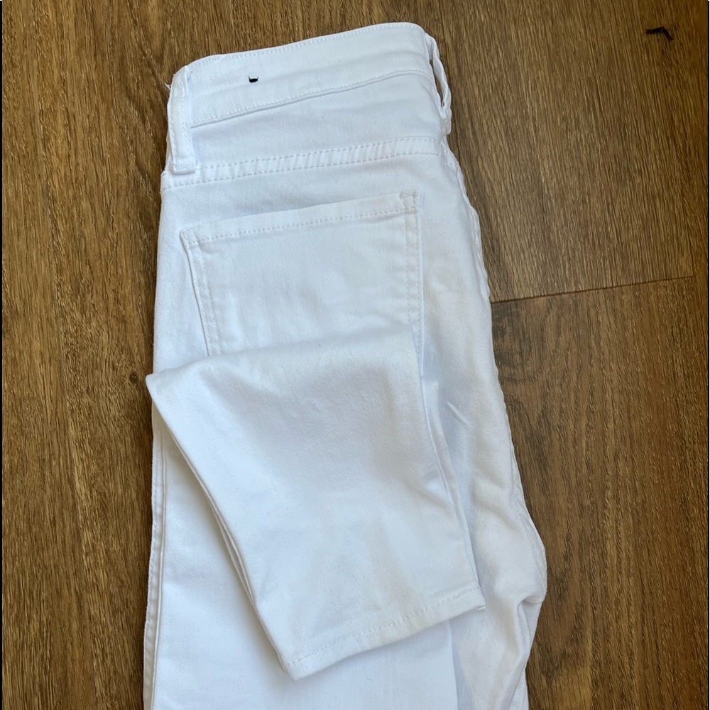 White jean